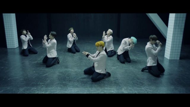 防弾少年団(BTS) - 瑠衣 防弾少年団BTS/血汗涙Blood Sweat & Tears dance イオンモール