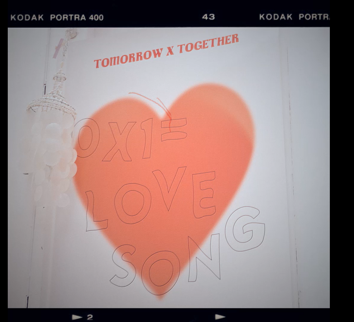 Weverse TXT Media - Chaotic Wonderland - Concept Clip 'ONE'