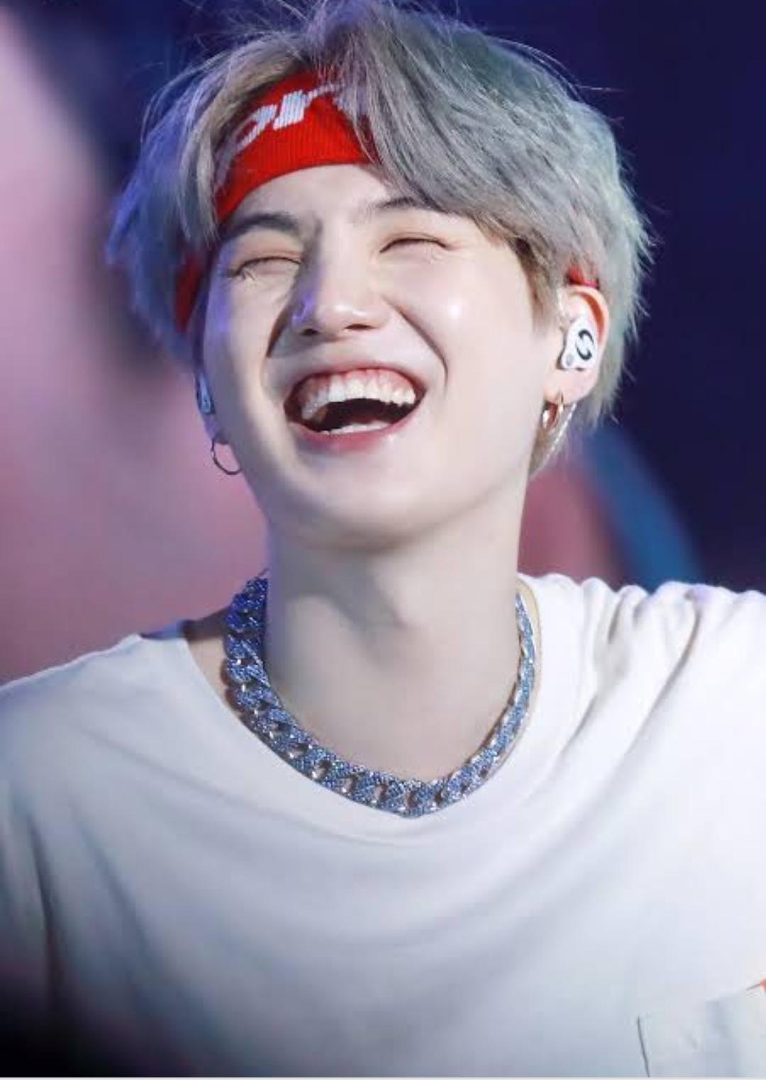 BTSコミュニティの投稿 - Happy 8 years with Min PD.Thank you so