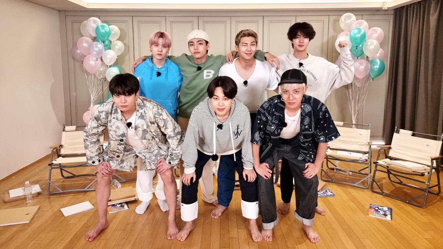 BTS Community Posts - An amazing group shot of all seven members has  arrived!📸 As expected from BTS.. with just one photo they make us feel  warm and fuzzy💜 Pause for a