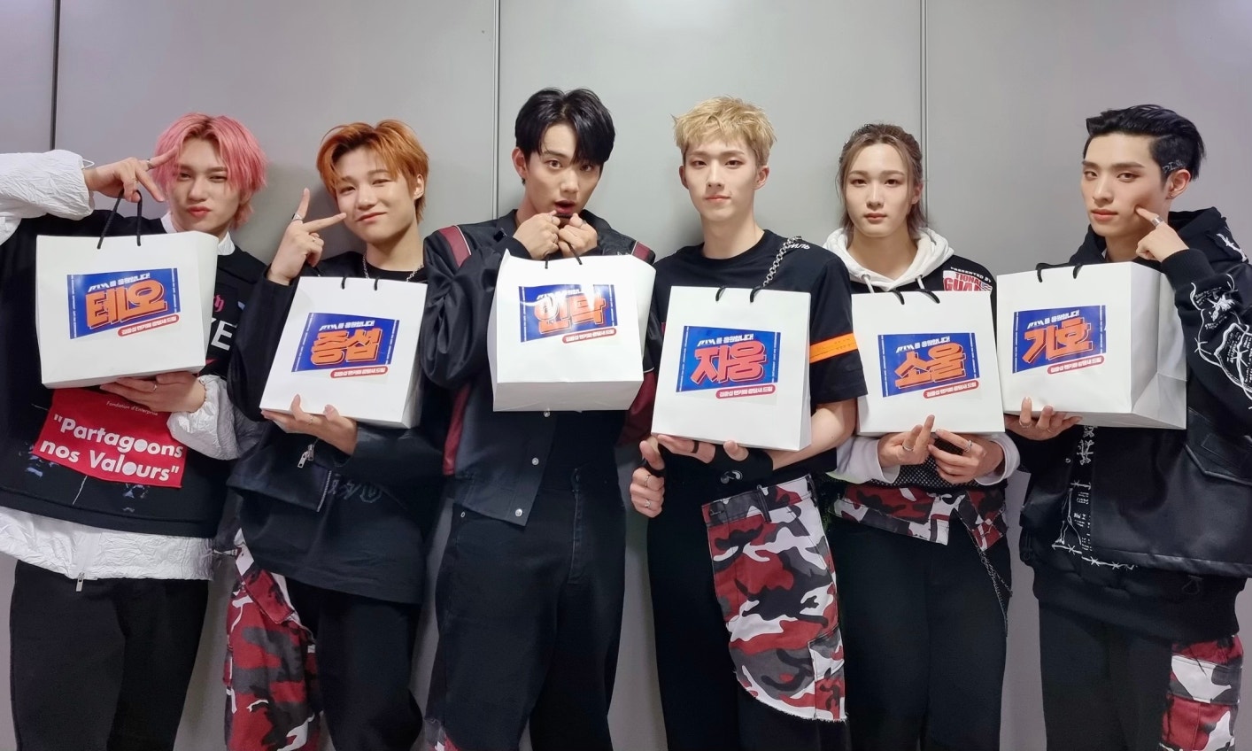 이제 마지막 활동 주를 달리고 있는데 마지막 주까지 피원하모니 완벽하고 갓벽한 무대로 마무리하겠습니다 사랑해요 피스 💞💛🐯 - 종섭... 