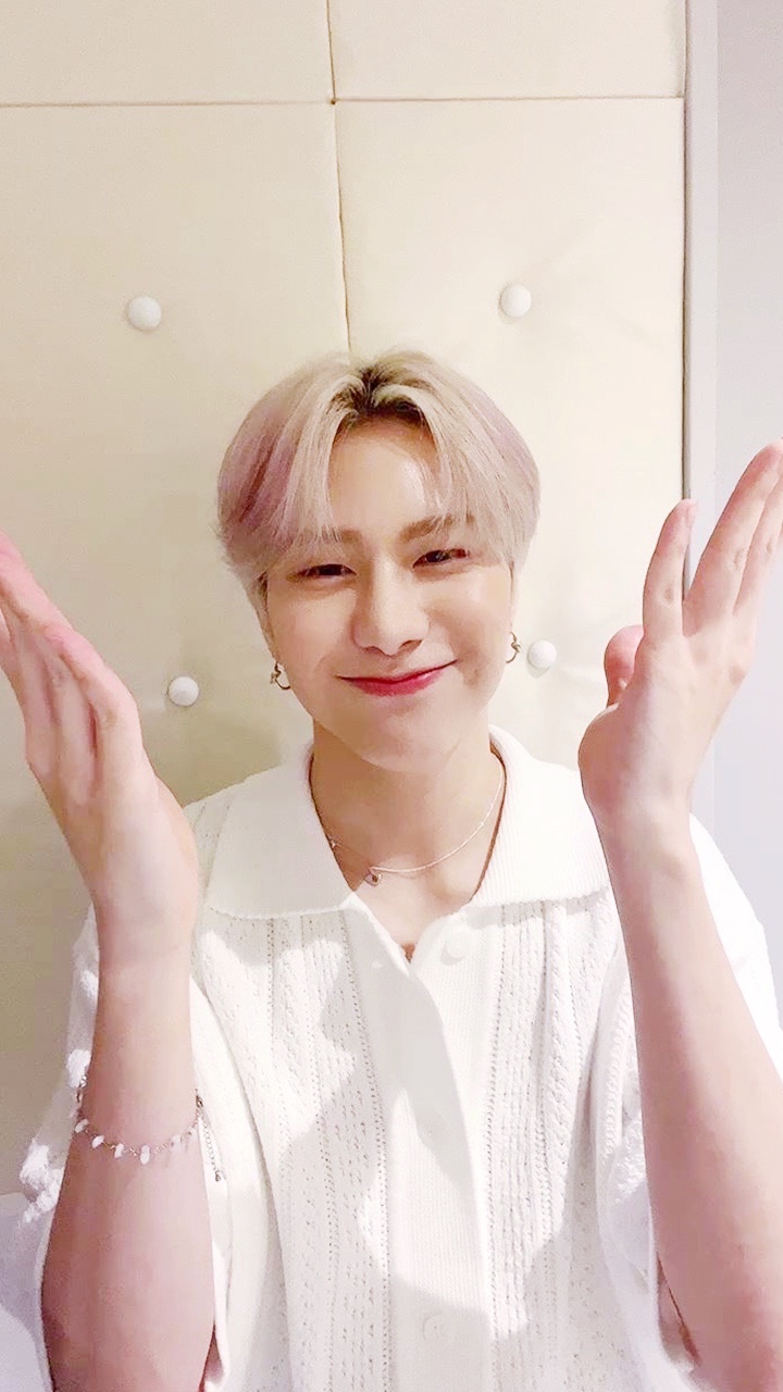 Multimedia de VICTON de Weverse - Greetings from SeungSik of VICTON🎉
