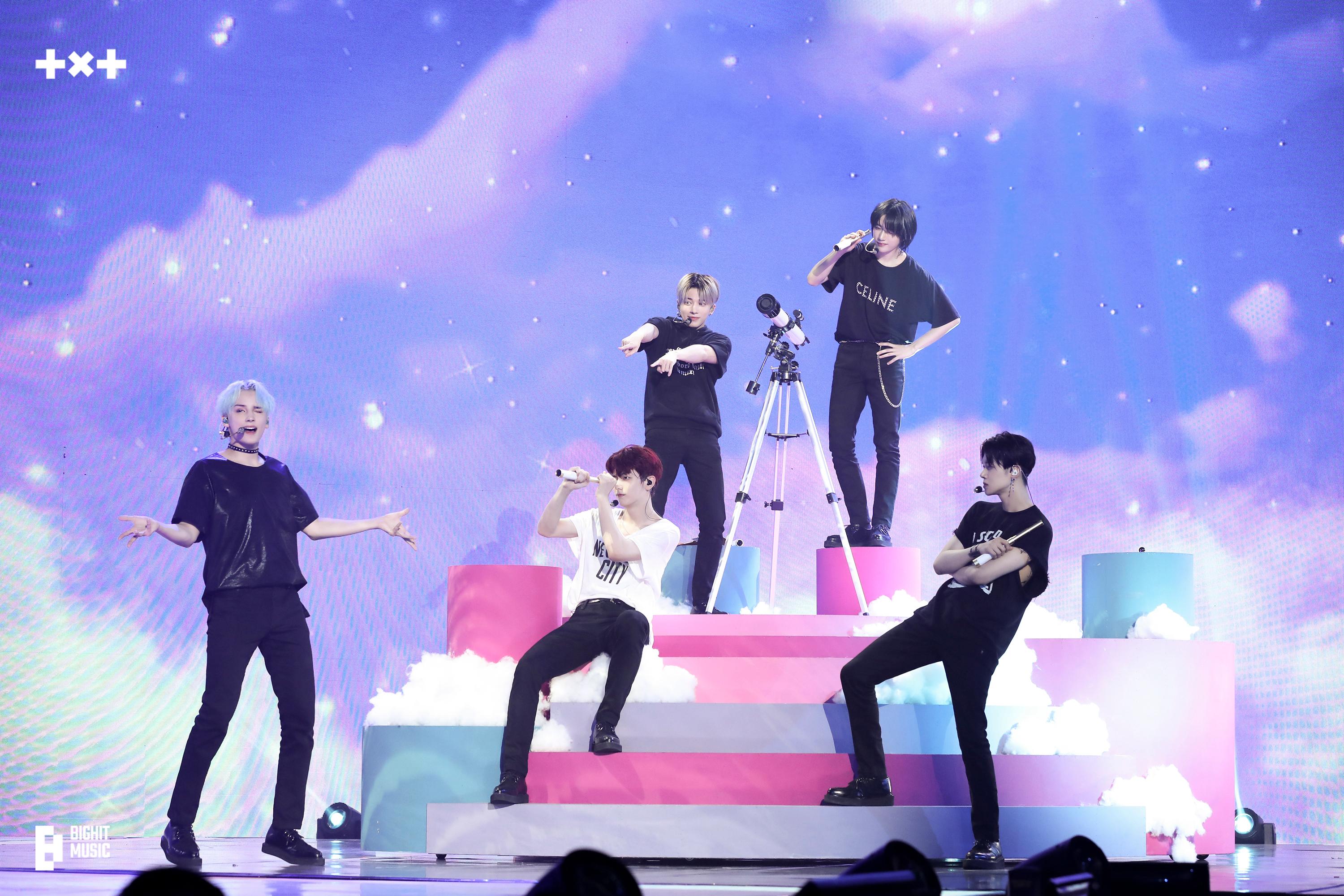 Weverse TOMORROW X TOGETHER 画像 - TOMORROW X TOGETHER LIVE <ACT