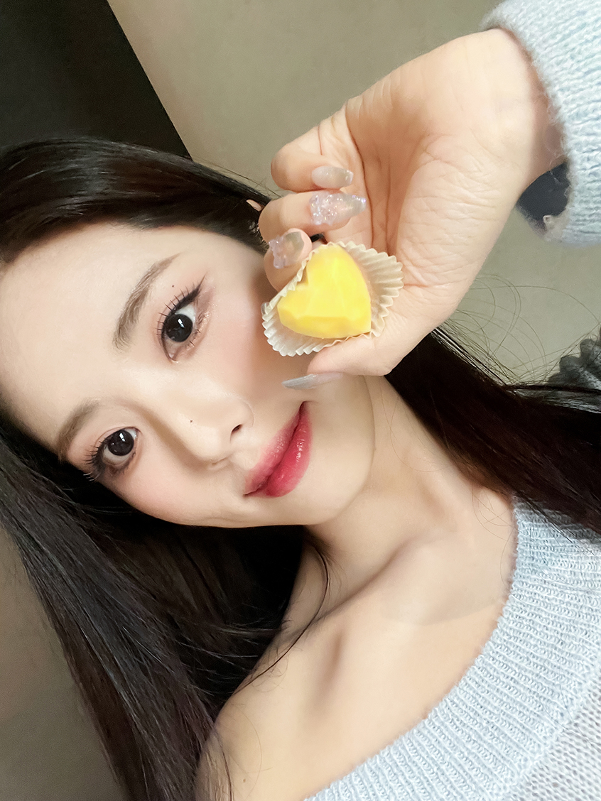 Weverse fromis_9 Image - Sweet Valentine's Day with fromis_9