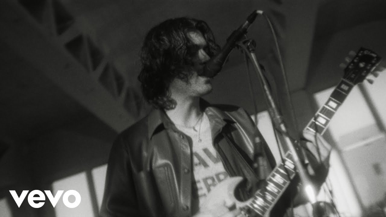 Alexander 23 Crash [Live]