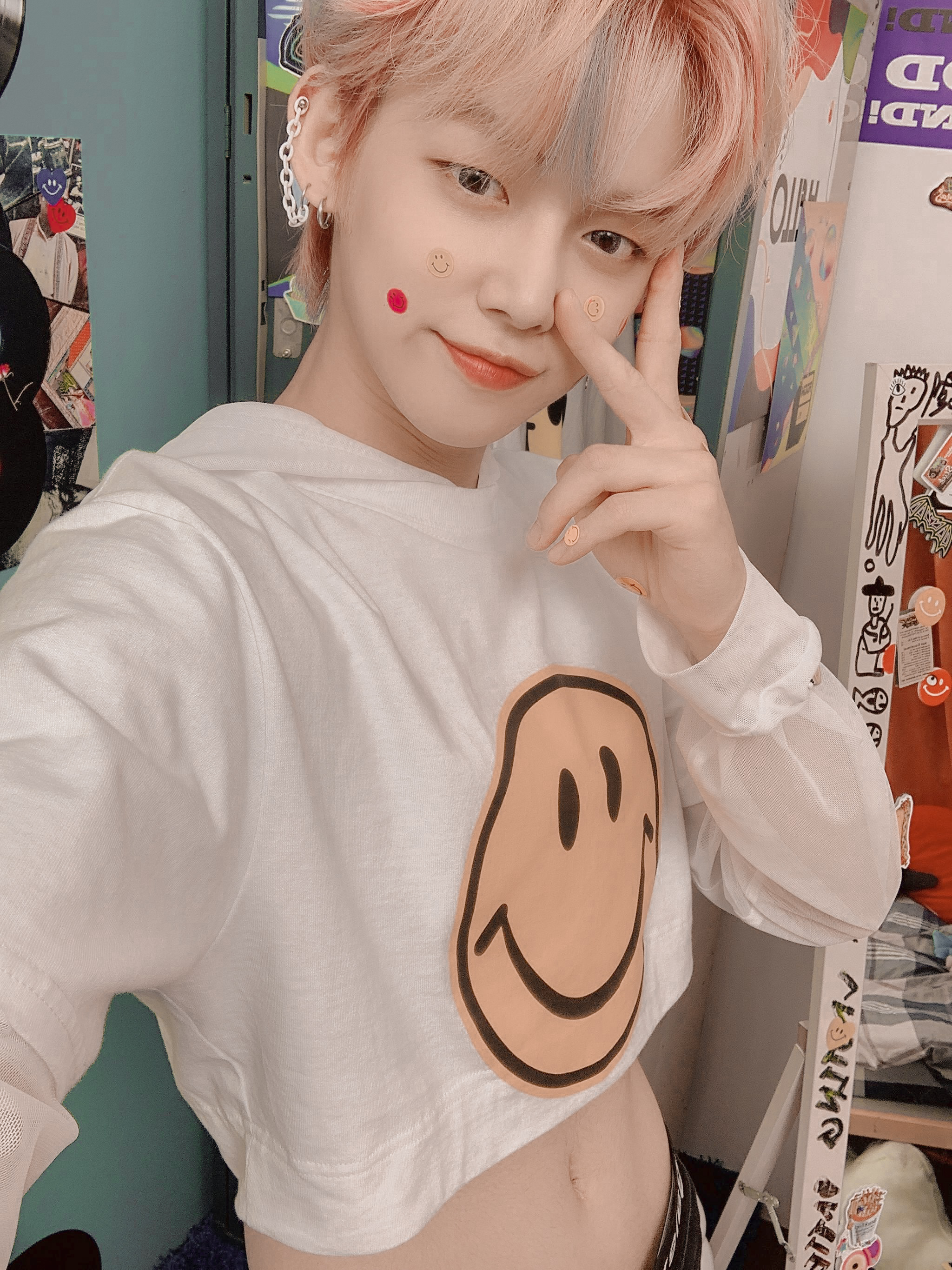 TOMORROW X TOGETHERコミュニティの投稿 - 잘생겼다 ♡ ♡ ♡ ♡