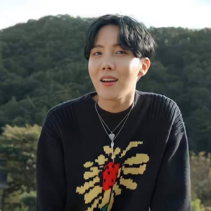BTS社群貼文 - BTS 'Life Goes On' Official M/V in forest💜💜