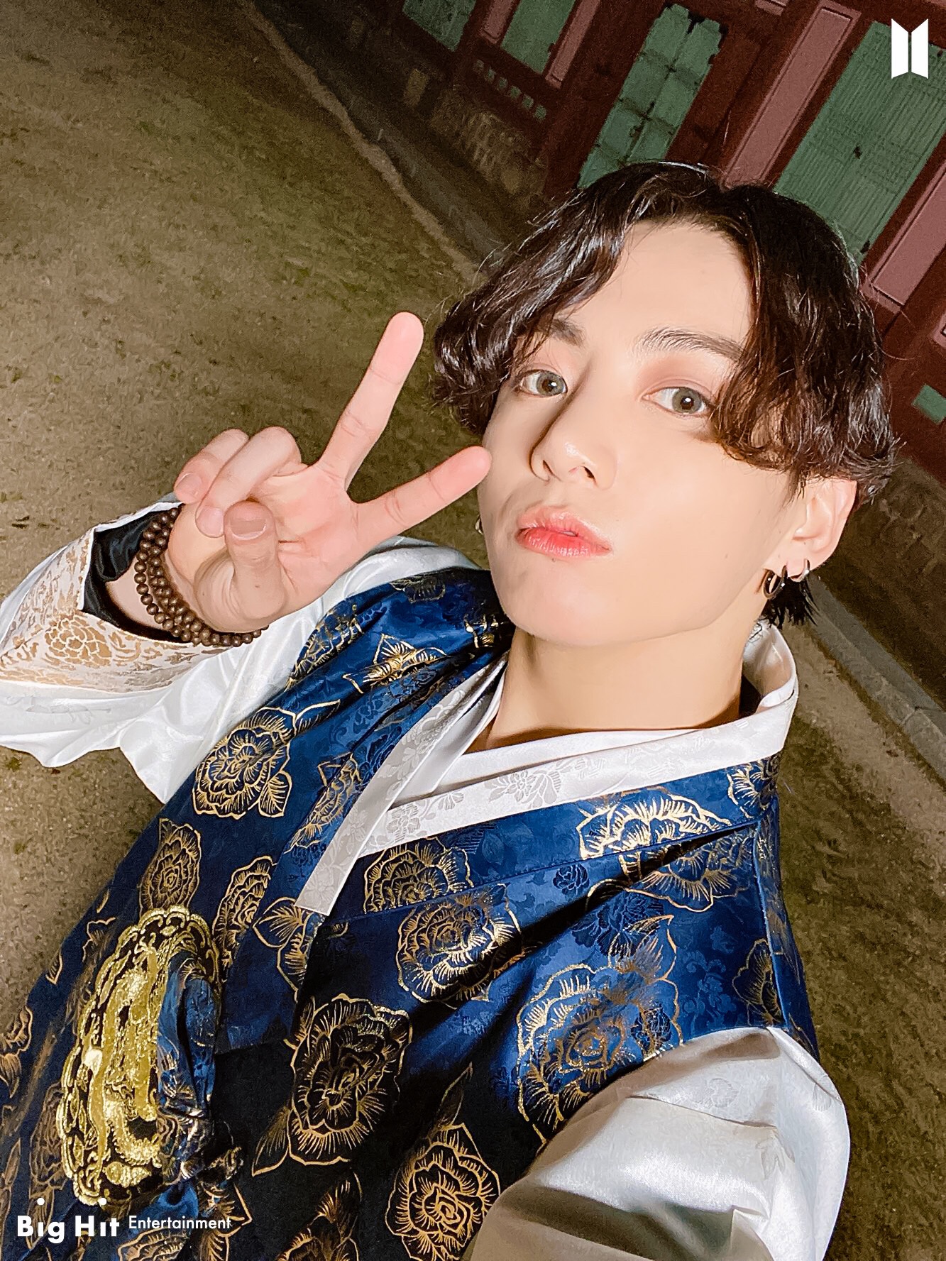 BTS Community Post - Jungkook🐰💜