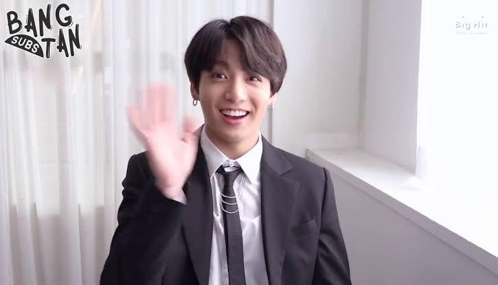 Bts Community Posts センイルまであと13日 今日もjungkookを想って まだ可愛らしい Jungkookに 会いに行きました Jungkookにとって幸福とは