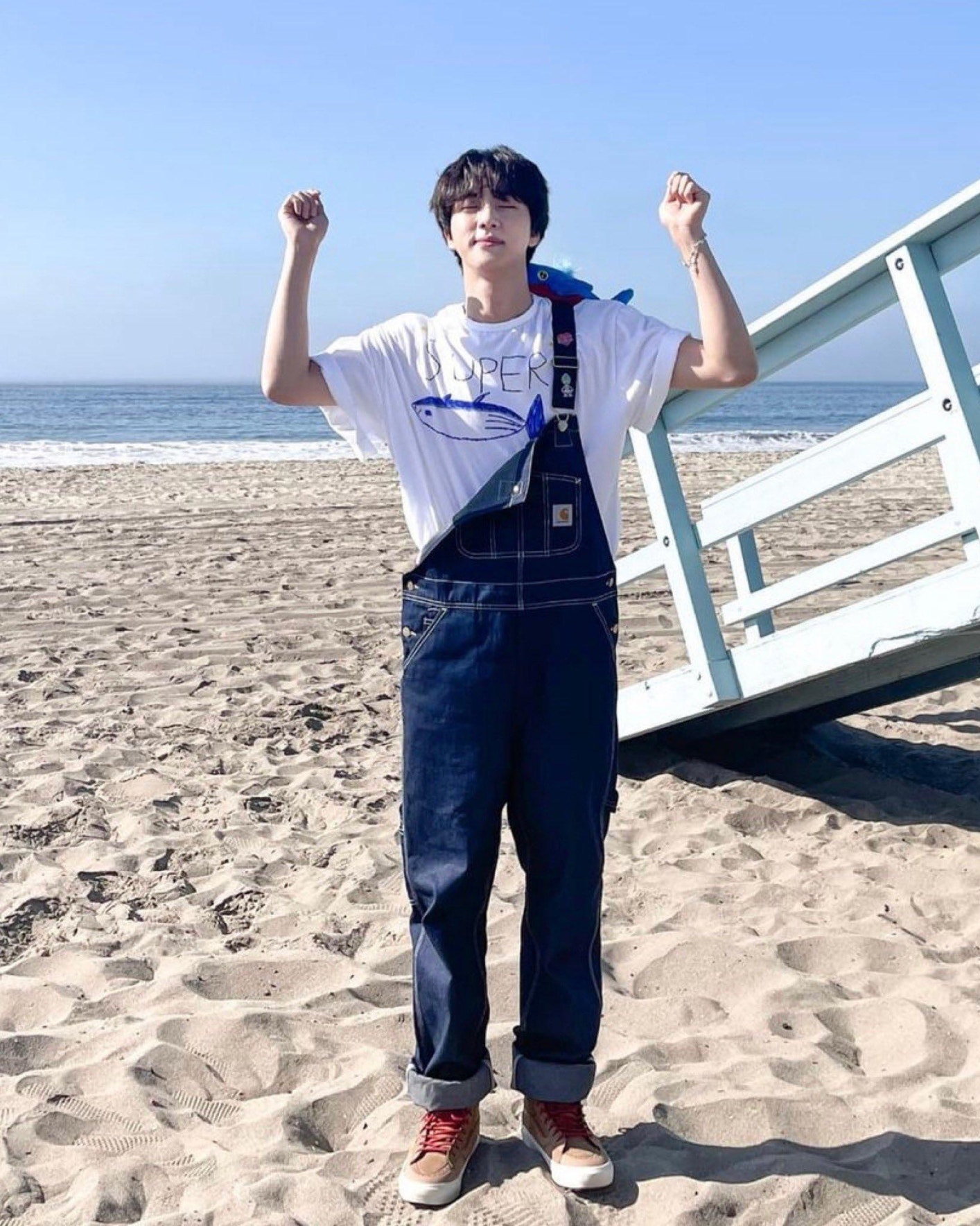 BTS Community Post - 진 심심해요? 슈퍼 잠지 줍시다🐟🐟