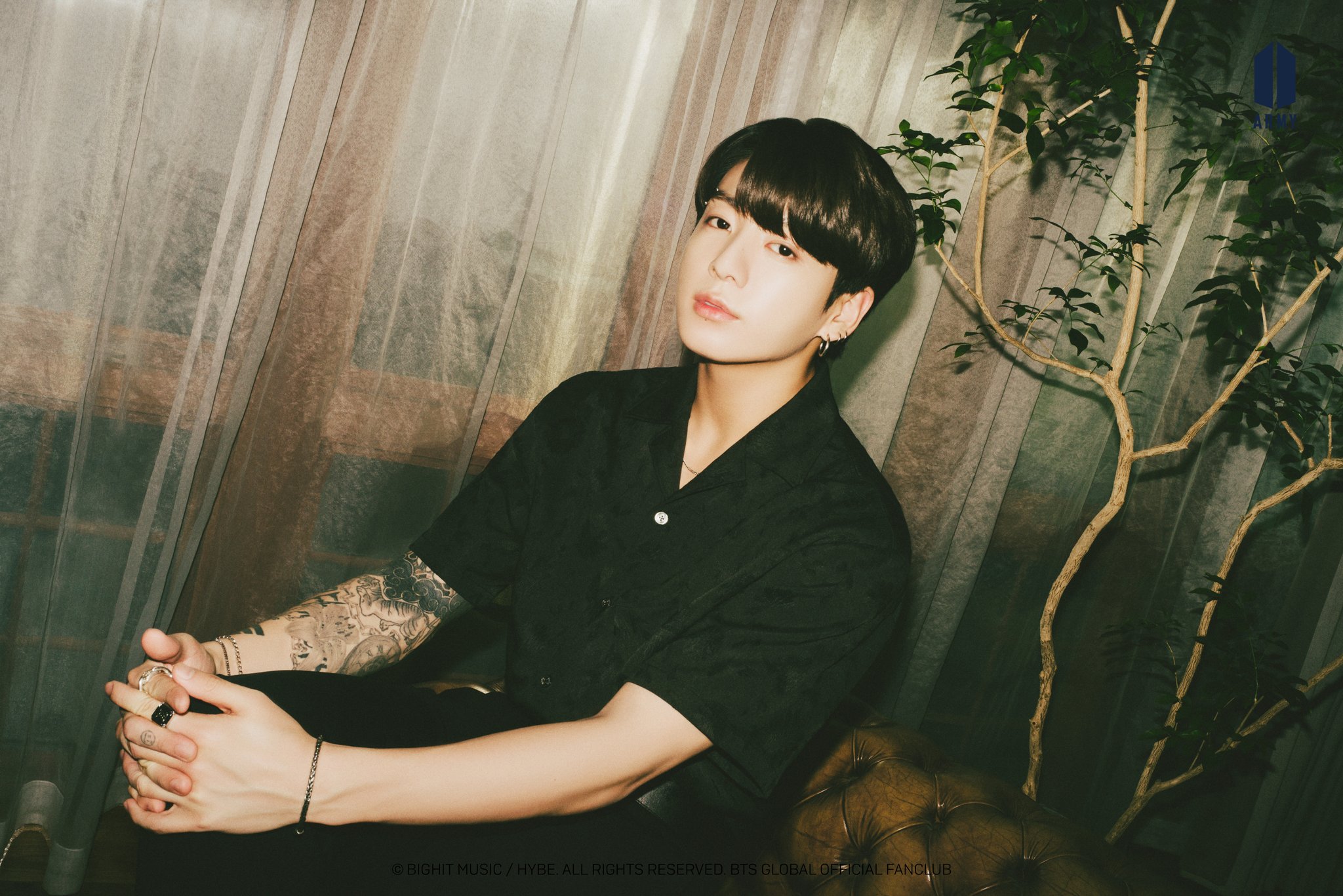 BTS社区帖子- BTS SUITE LIFE PHOTO :: Jeon Jungkook (BLACK Ver 