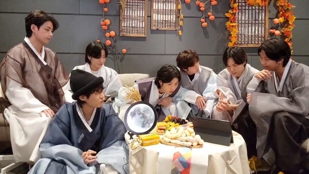 BTS 커뮤니티 포스트 - Jin: *reads a comment from armie* 'Jimin, marry me', ah