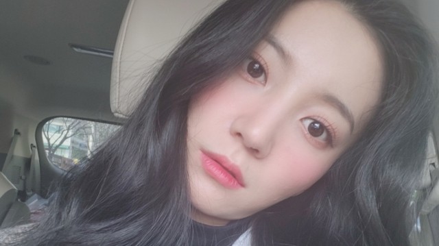 OHMYGIRL おまごる over the rainbow カフェ ユビン Yubin (Oh My Girl