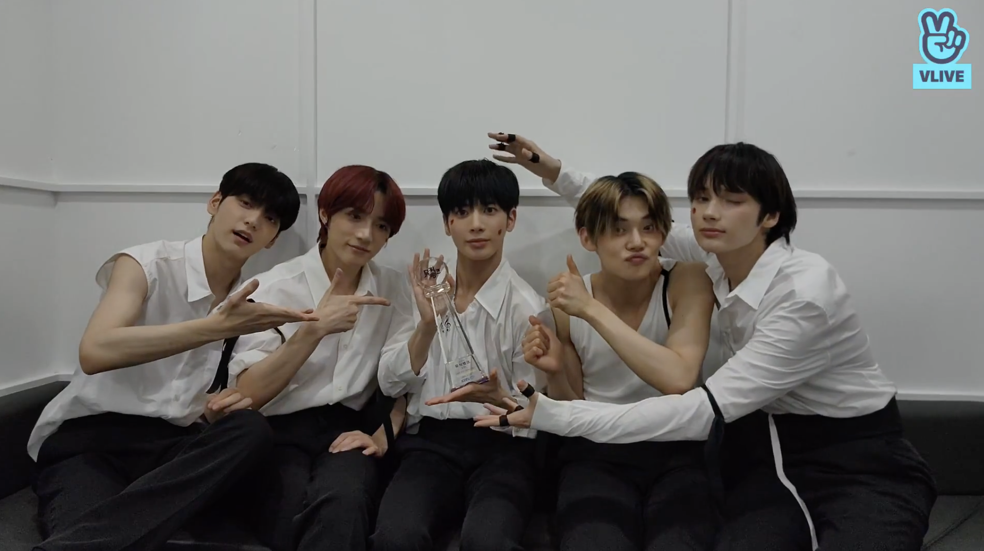 TXT Tuesday’s child ヨンジュン Weverse TXT Tuesday's child ヨンジュン Weverse 【公式通販】