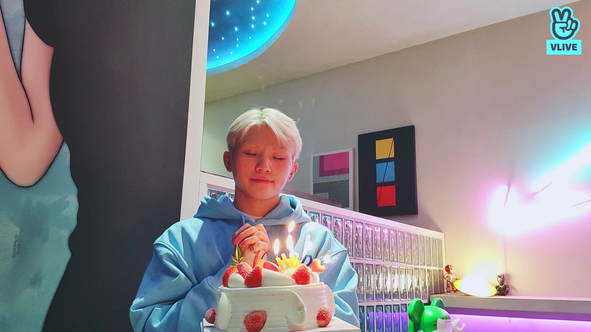 Celebrating Birthday This Is Woozi Live🎂
