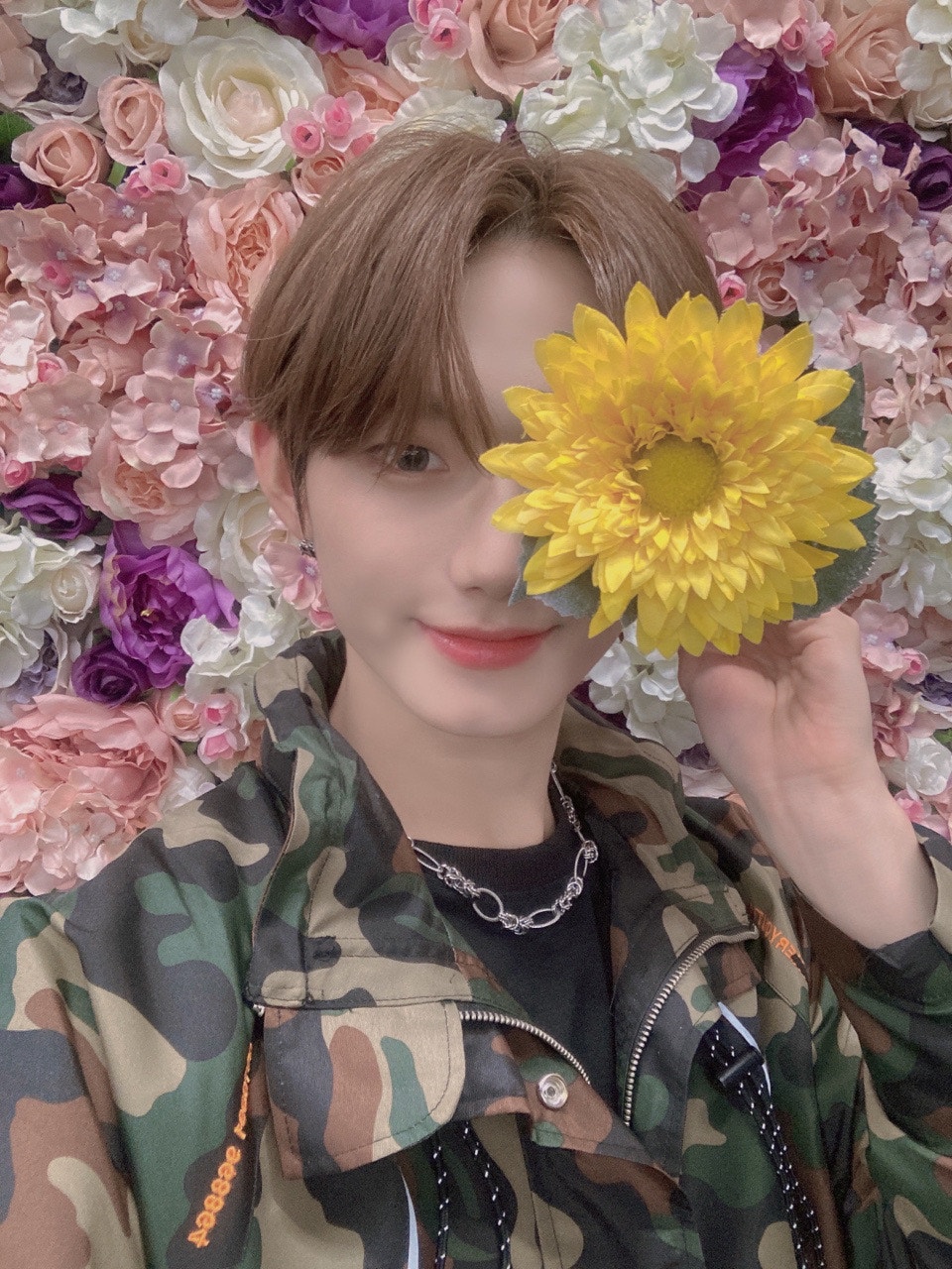 ATBO 커뮤니티 포스트 - 보트보트~~ 짠!🌼❤️ 보트 보고 싶어요ㅠㅠ - 원빈 ATBO 커뮤니티 포스트 - 보트보트~~짠!🌼❤️보트 보고 싶어요ㅠ