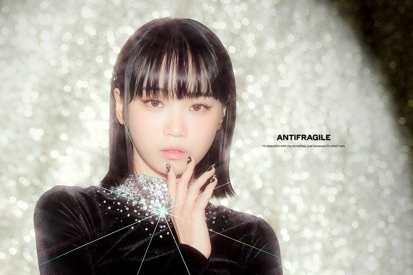 LESSERAFIM antifragile weverse チェウォン Weverse LE SSERAFIM Image - 'ANTIFRAGILE' IRIDESCENT OPAL KIM CHAEWON