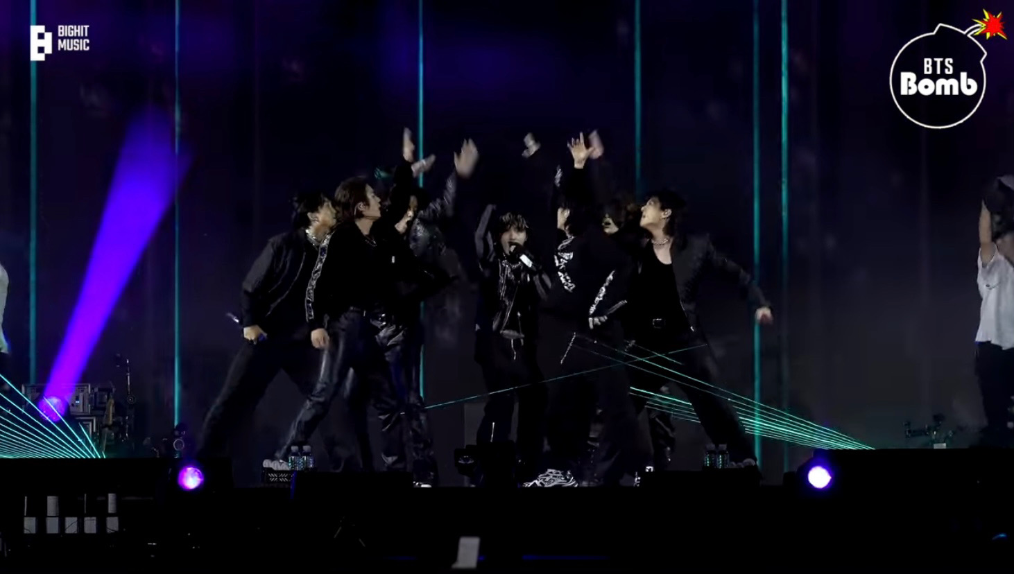 Post de la Comunidad BTS - 釜山コンのオープニング『MIC DROP』『Run