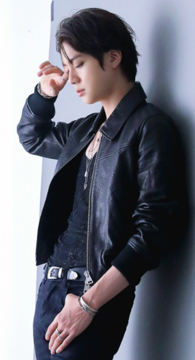 Post de la Comunidad BTS - ジン君 あなたの【最前線】ってWord