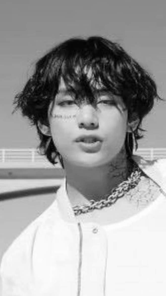 BTS Community Posts - photoshoot my assembly V Black and White 📸💜 #
