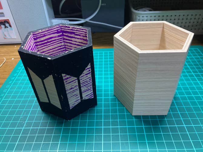 BTS Community Posts - アミボムスタンド ①ダイソーで入れ物を手に入れます。 ②マスキングテープをバンタンのマークにカット ...
