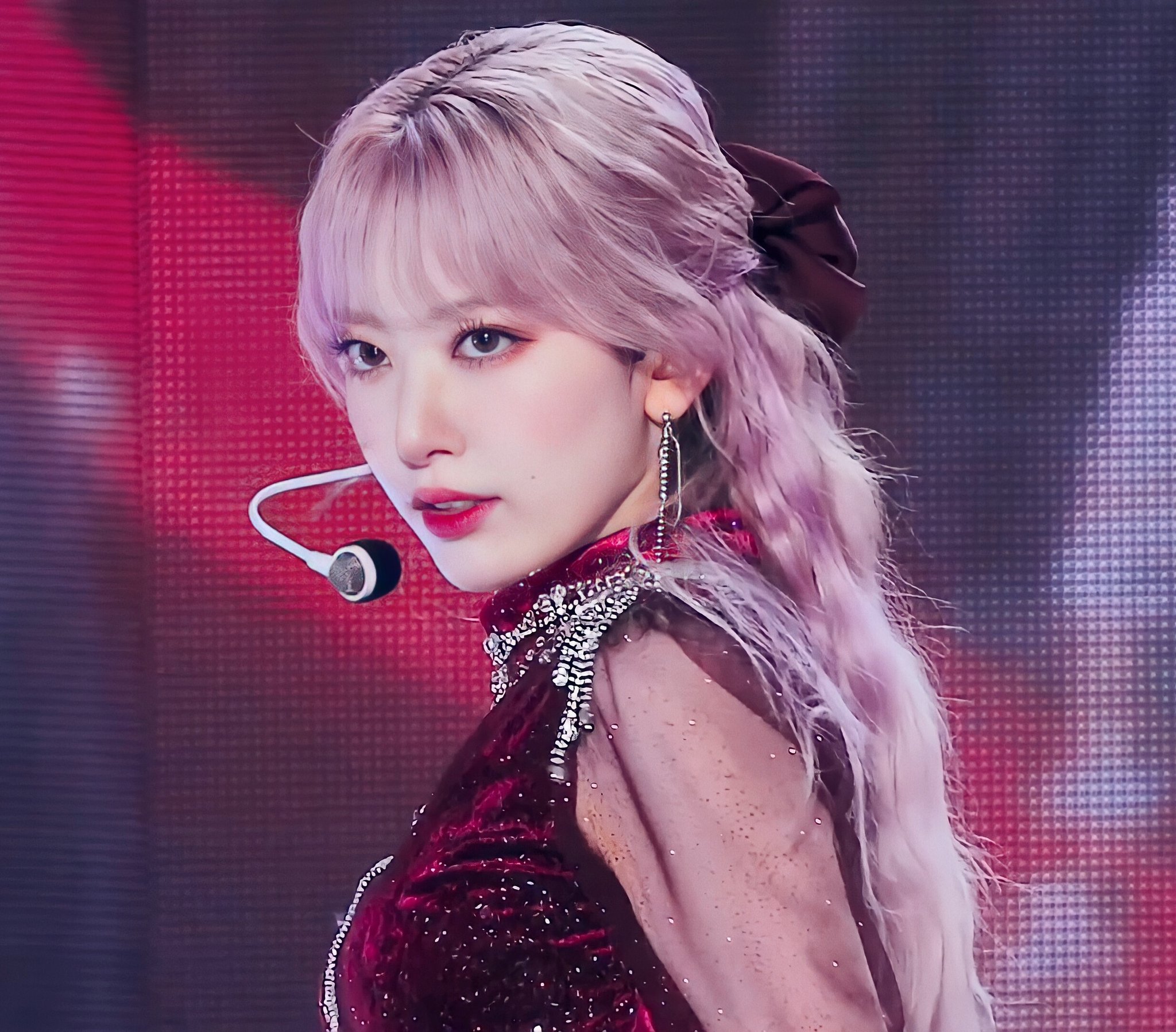 LE SSERAFIMコミュニティの投稿 - Sakura with pinkhair is the best💗