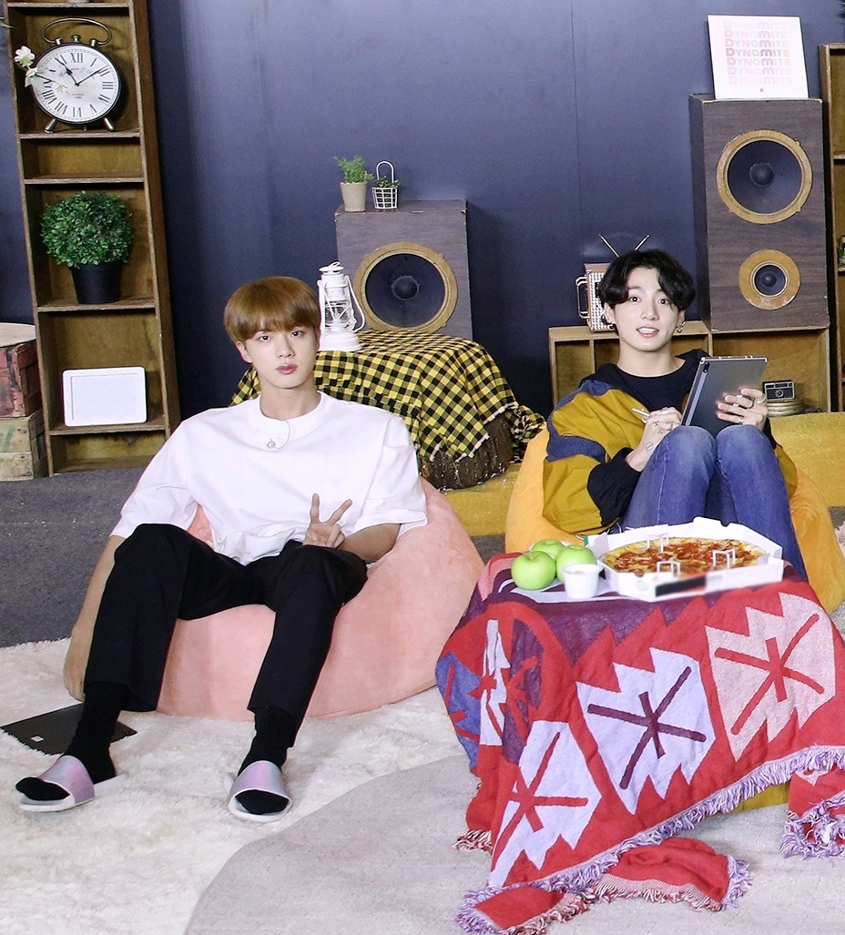BTS JIN ウット君 フーディ Sサイズ BTS Jin ウットくん フーディー Sサイズ
