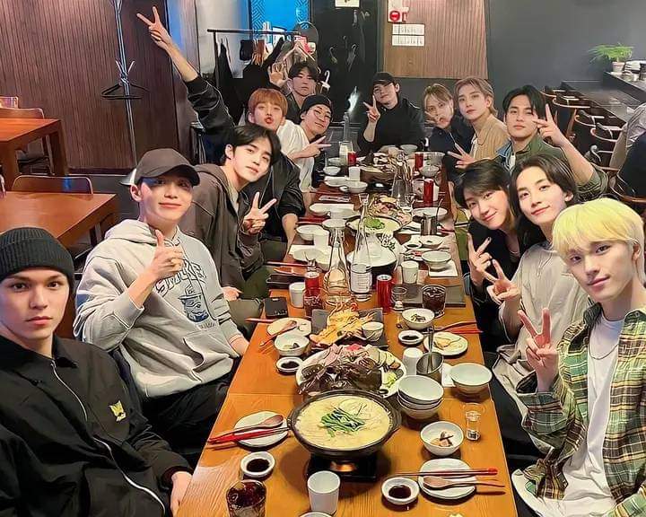 Weverse_b7804.jpg?type=w1414