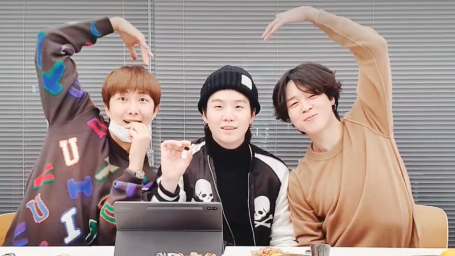 BTS Community Post - #to_suga ﾕﾝｷﾞ。album releaseおめでとう🥂💕 mv