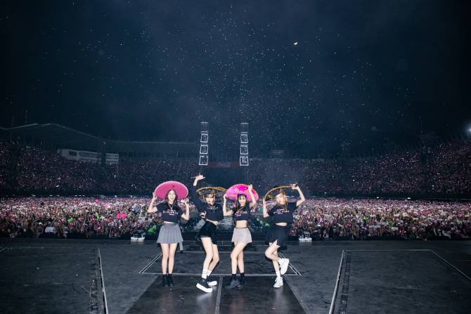 BLACKPINK WORLD TOUR [BORN PINK] ENCORE