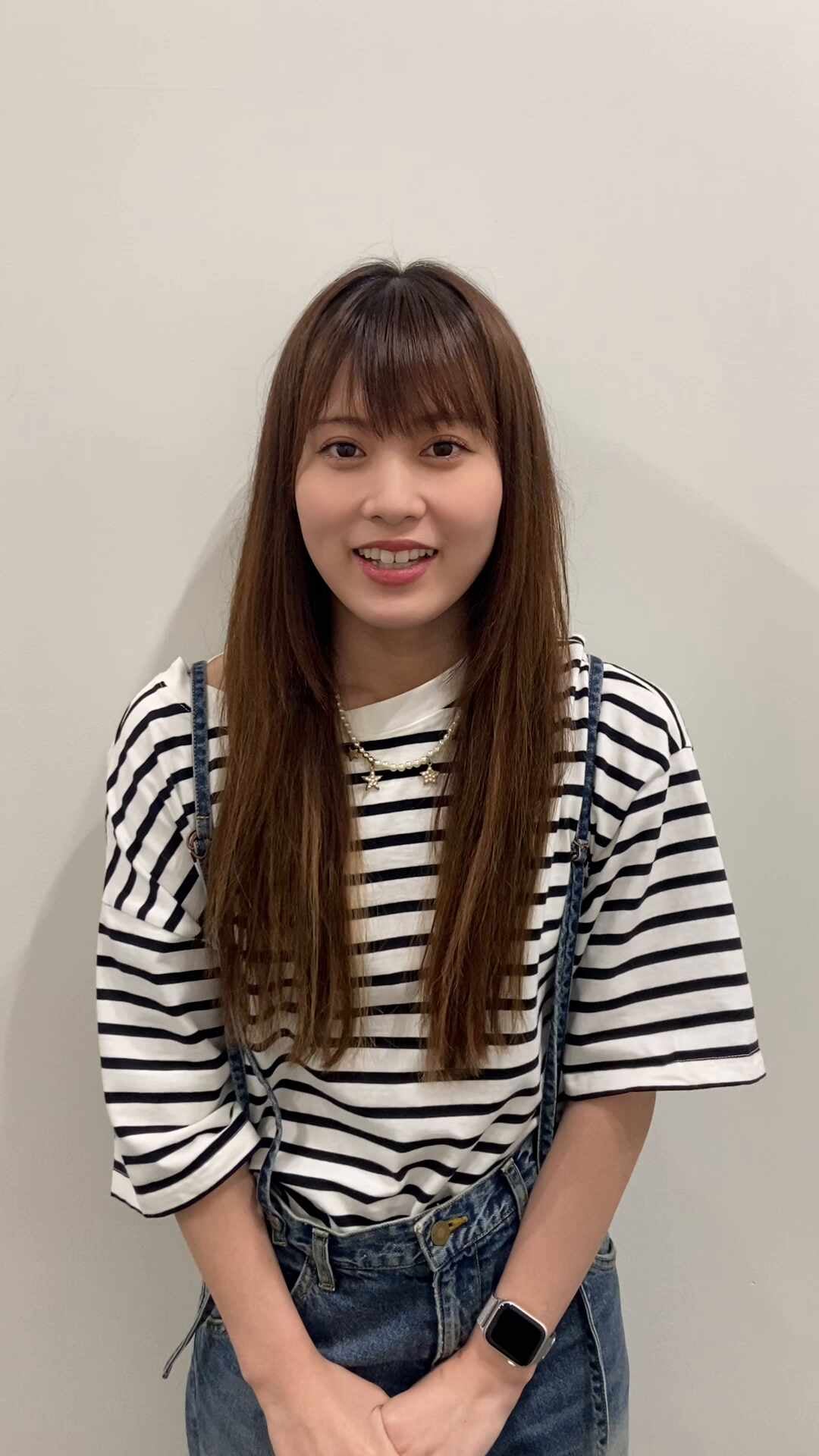 AKB48 커뮤니티 포스트 - 【メンバー】 💁‍♀️岡部麟 【コメント】 Weverseのみんなこんにちは👋AKB48の岡部麟です🤙  いつも沢山コメントとかDMでもありがとうね！ 沢山見てるから結構ちょこちょこDMの方既読ついているでしょ？ それ見てるから、これからも沢山見るから  ...