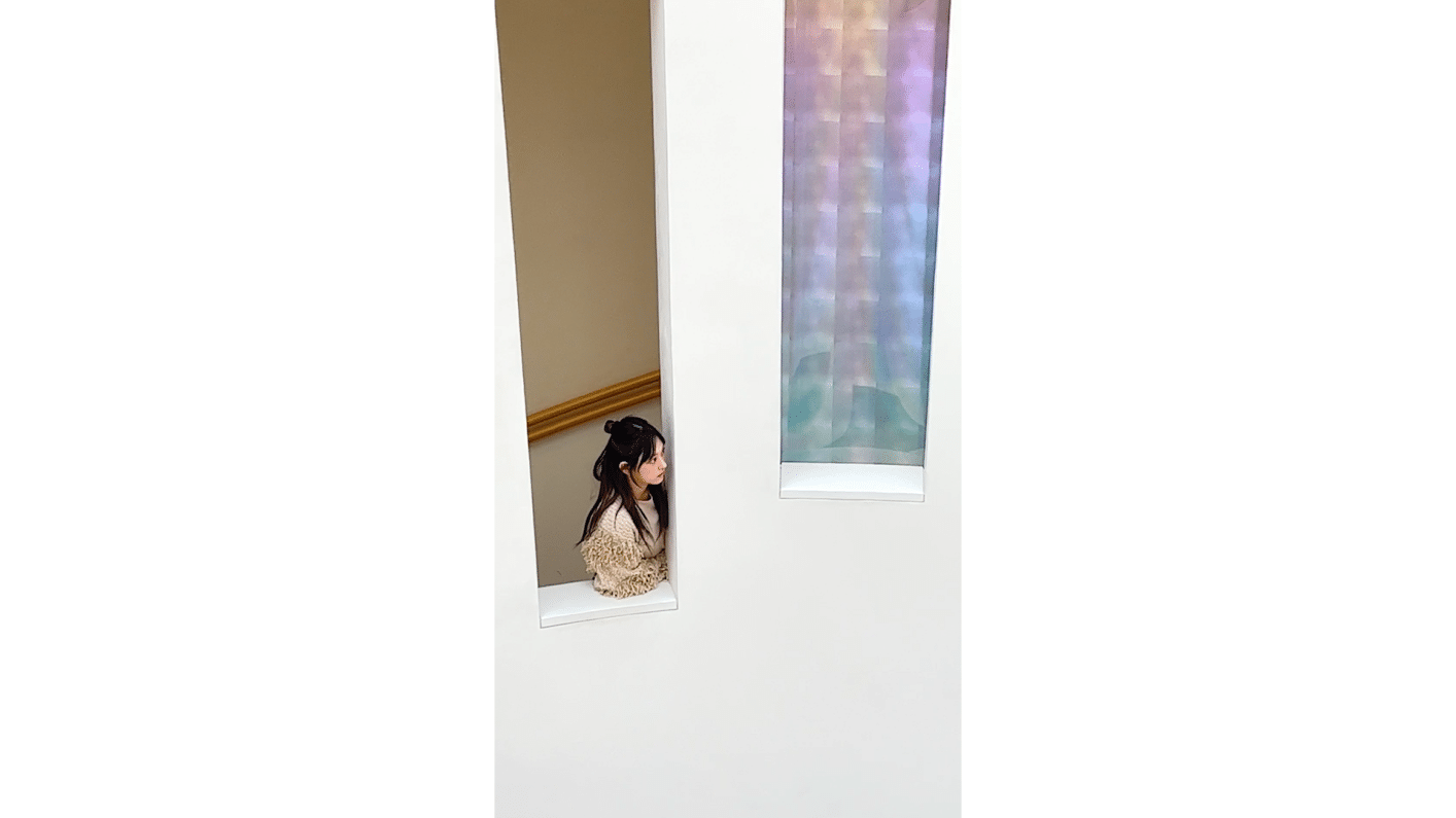 Weverse NewJeans Media - 왜 쳐다봐 강해륀👁_👁