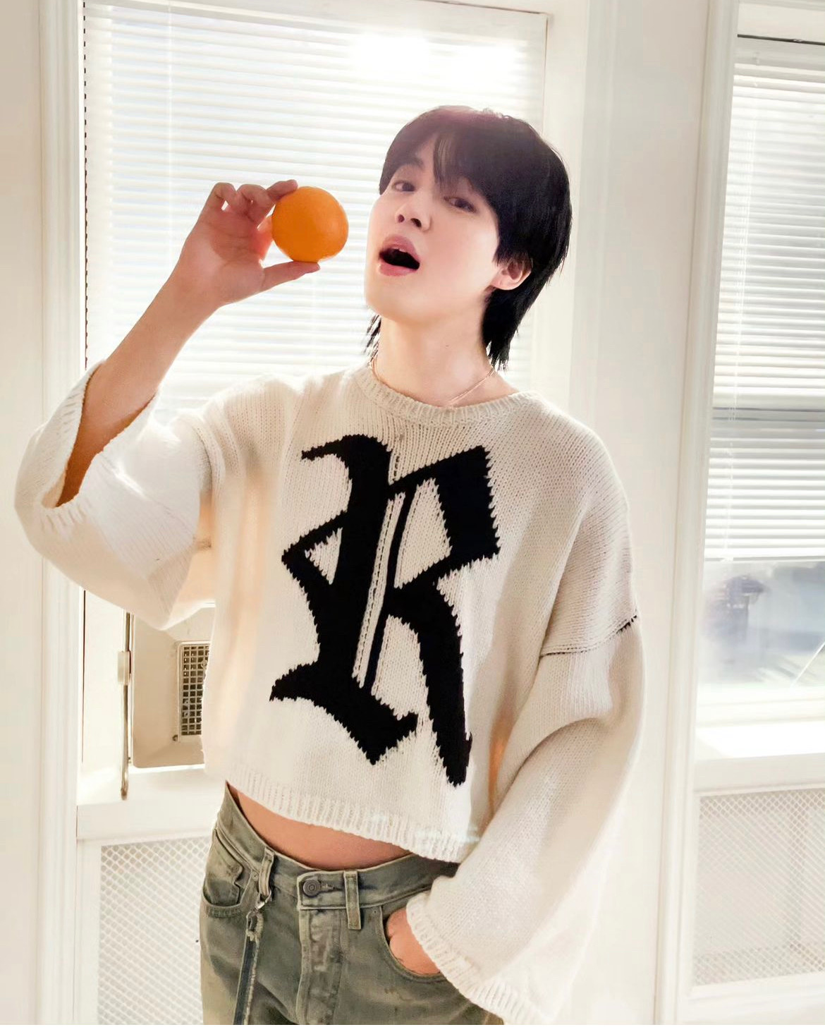 【美品】ロゴ繍 S コットンポリエステル 長袖ニットニット BTSテヒョン着用 BTS Community Post - イルデにクオズが来てくれた🫶🏻 ジミンさんの