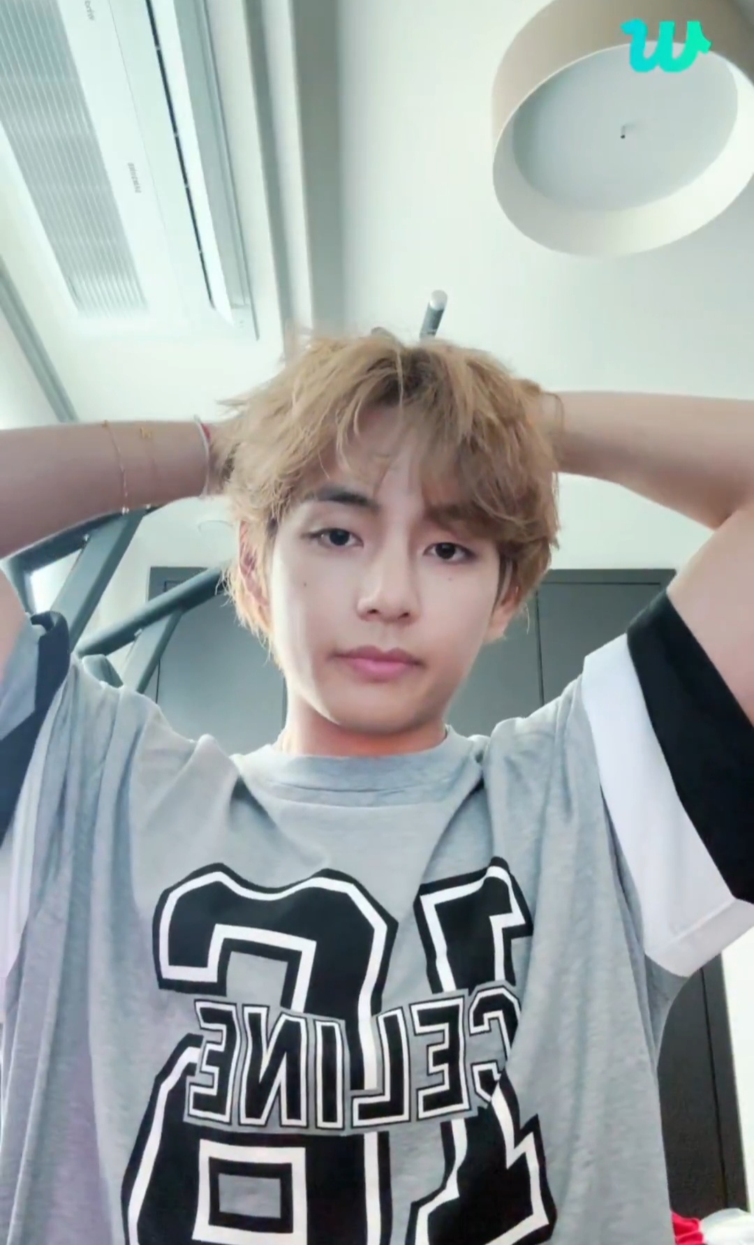 BTSコミュニティの投稿 - テテ～💜liveしてくれてありがとう🥺✨ ジン