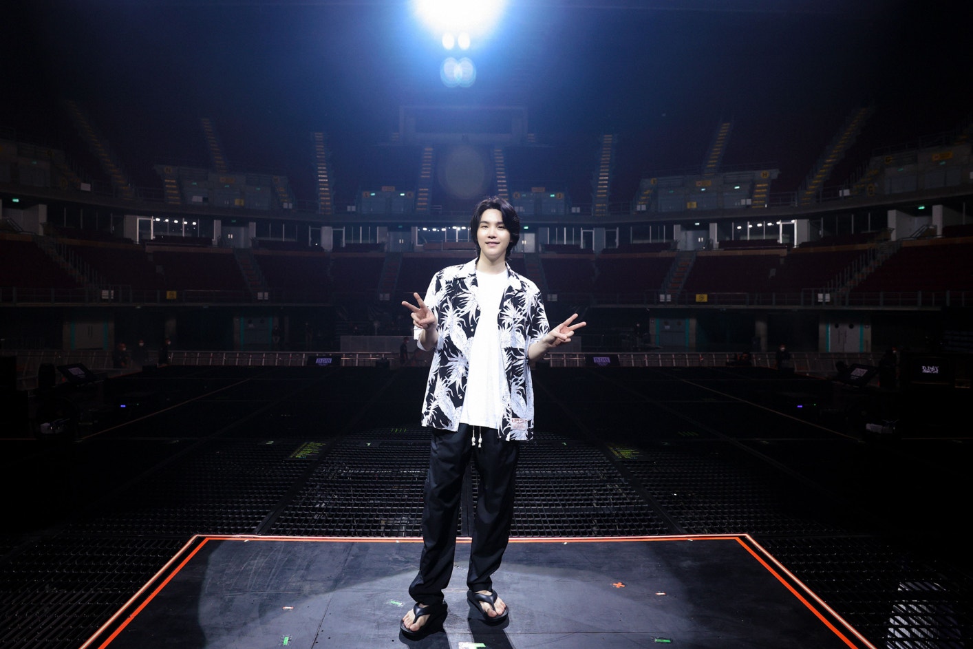 BTS SUGA ユンギ D-DAY weverse 特典 未公開フォト 楽天市場】☆Weverse特典☆ SUGA (BTS) - Agust D TOUR「D-DAY