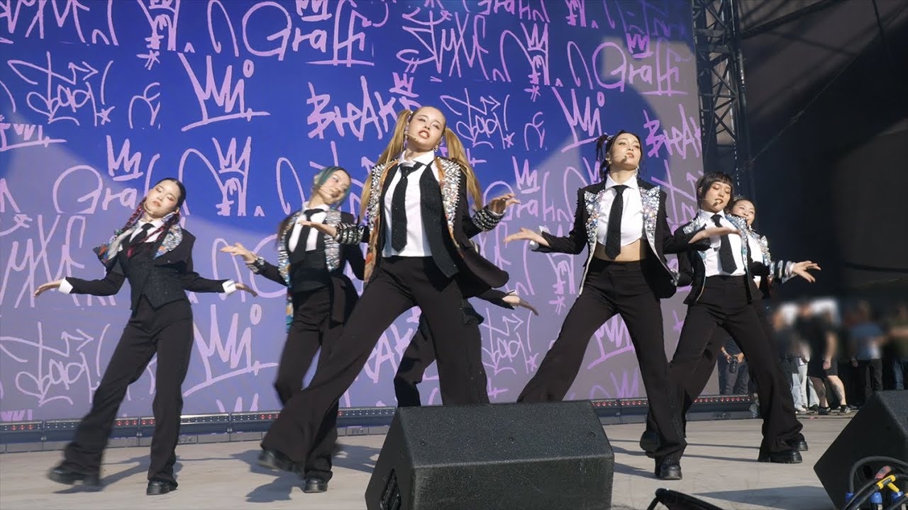 Weverse XG Media - XTRA XG #16 (Head In The Clouds New York 2023)