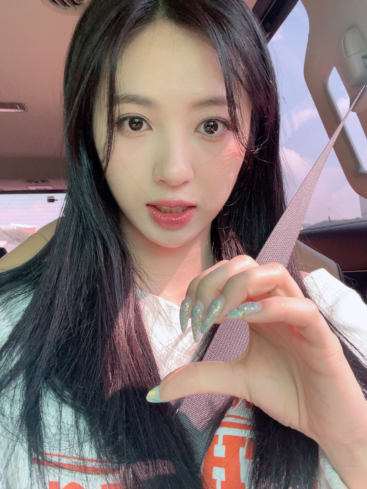 Cherry Bulletコミュニティ投稿 - 하트 반쪽 채워쥬🫶 - ジウォン Cherry Bulletコミュニティ投稿 - 하트 반쪽 채워쥬🫶 - ジウォン