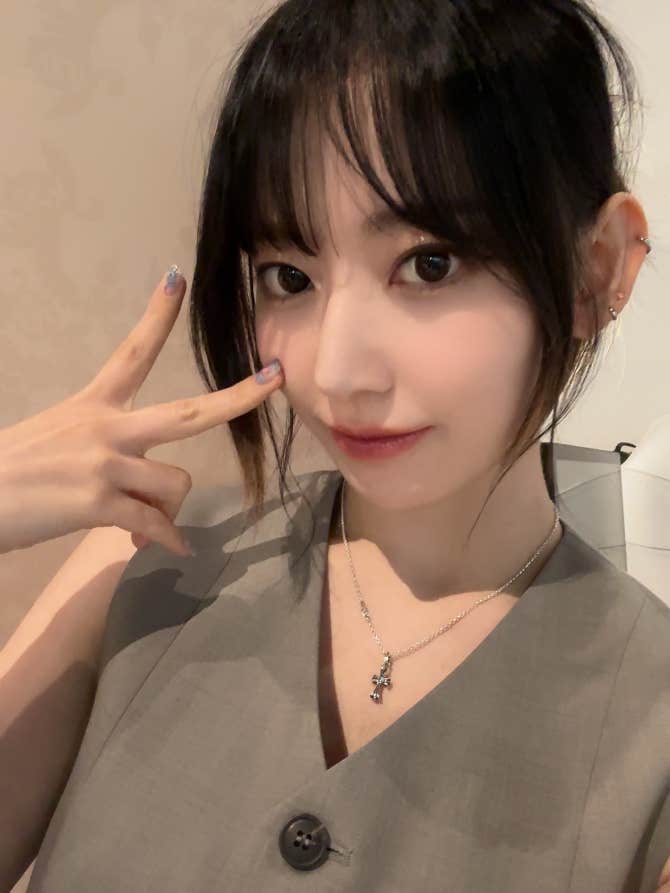 LE SSERAFIM Community Posts - 🌠ルセラフィム🌠 LE_SSERAFIM 📷538.9 🌸 ｯｸﾗ 😹838.3 ...