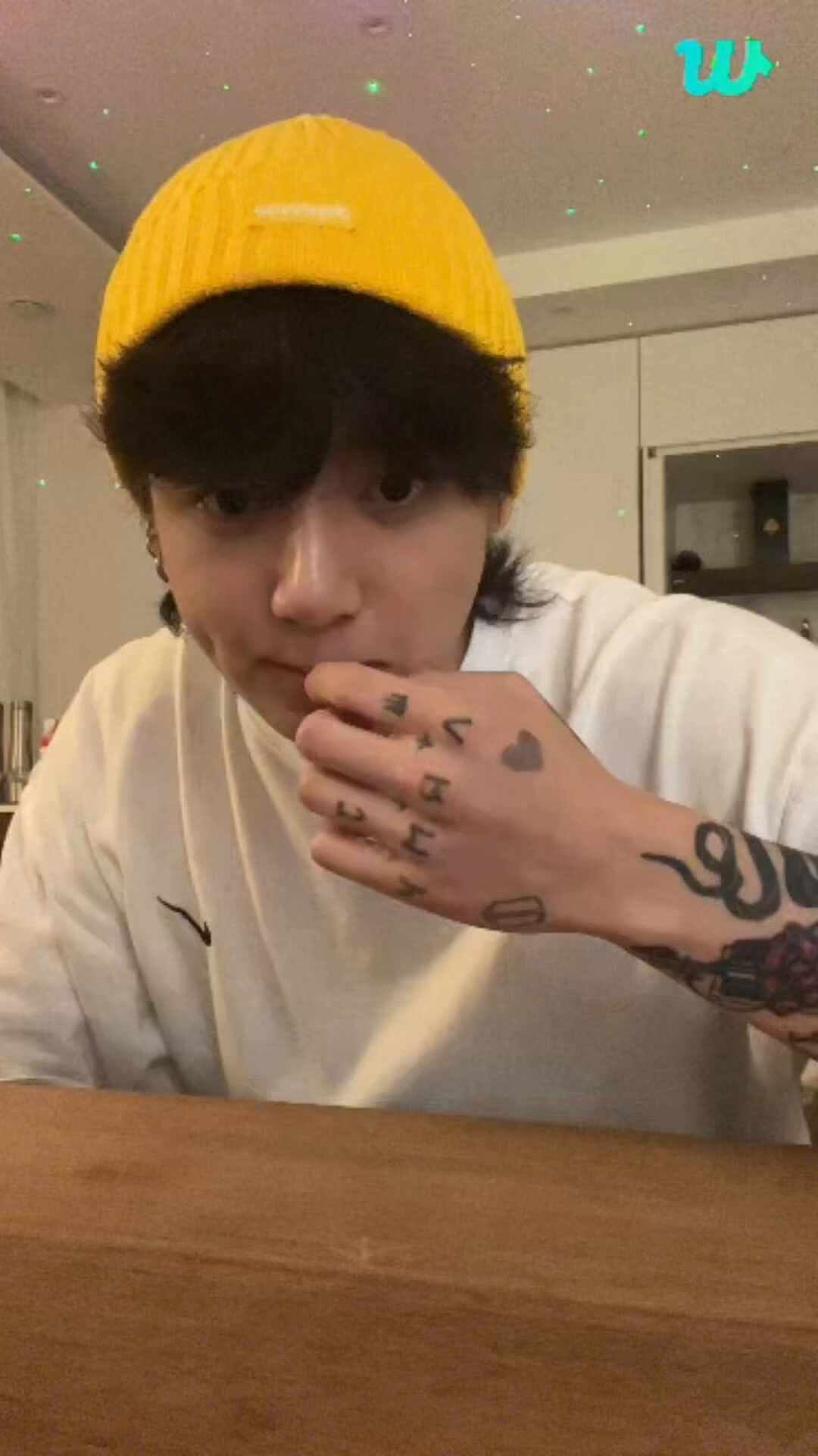 후후후