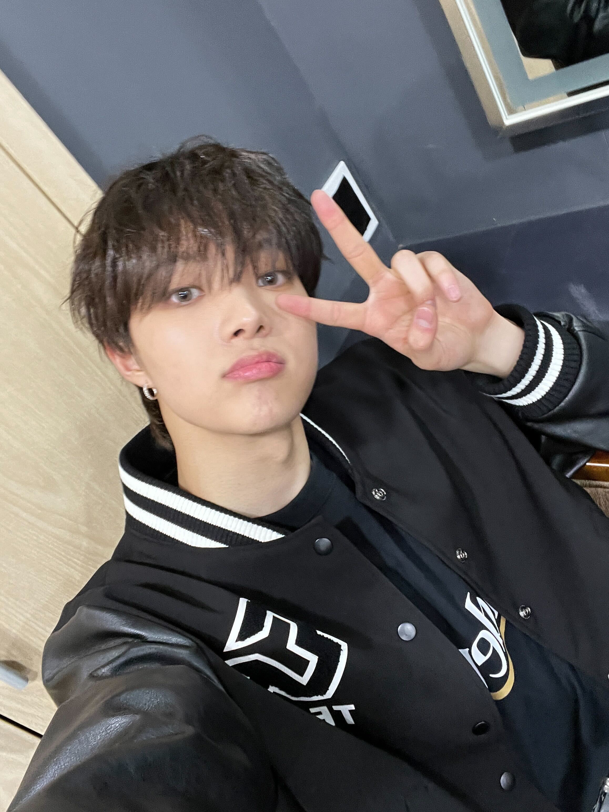 &TEAMコミュニティの投稿 - Weverse con Festival 재미써따 ㅎㅎ 🐺 - EJ