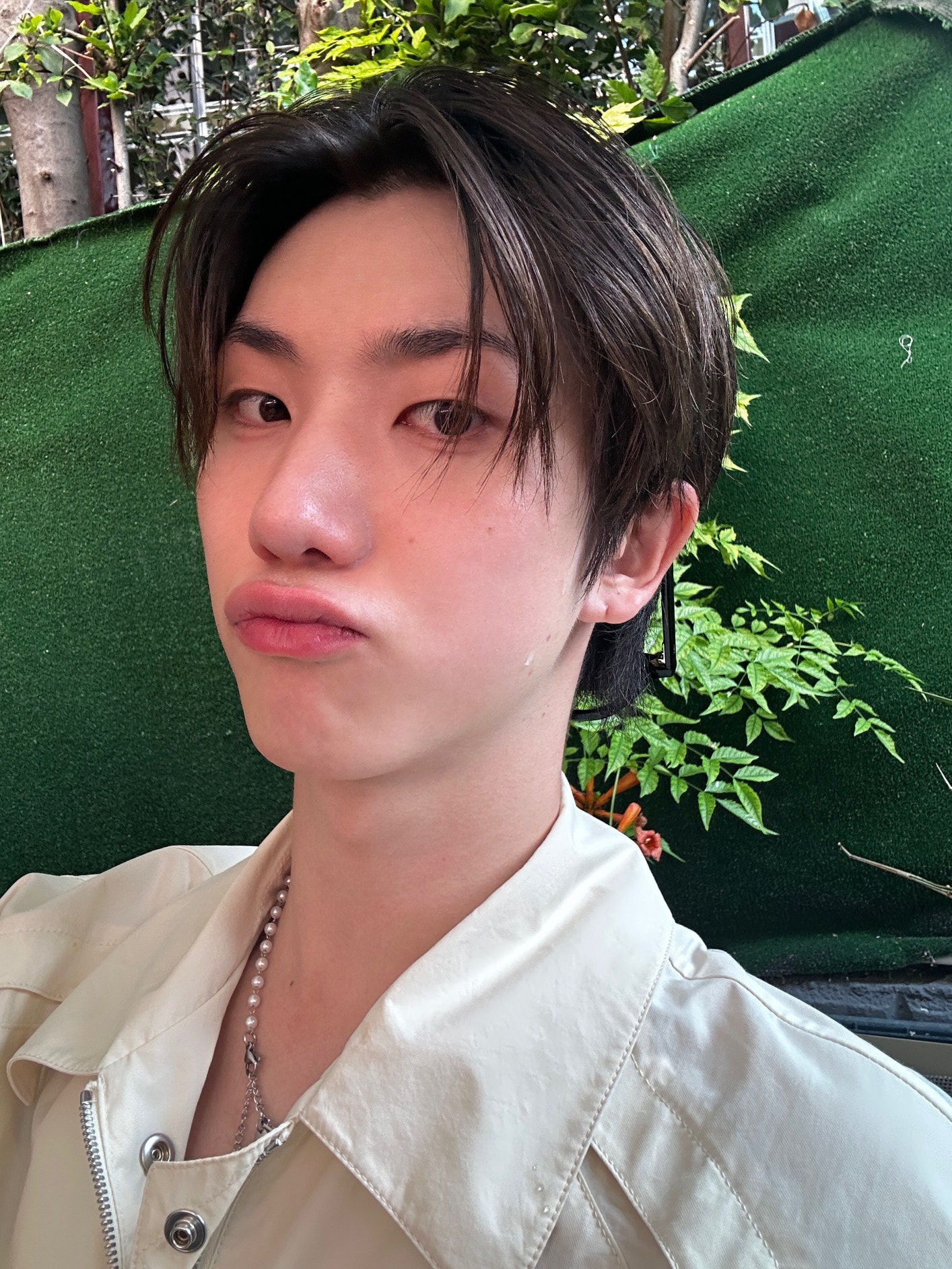 JUST B Community Posts DY