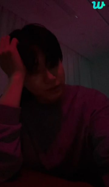 Weverse_c136d.jpg
