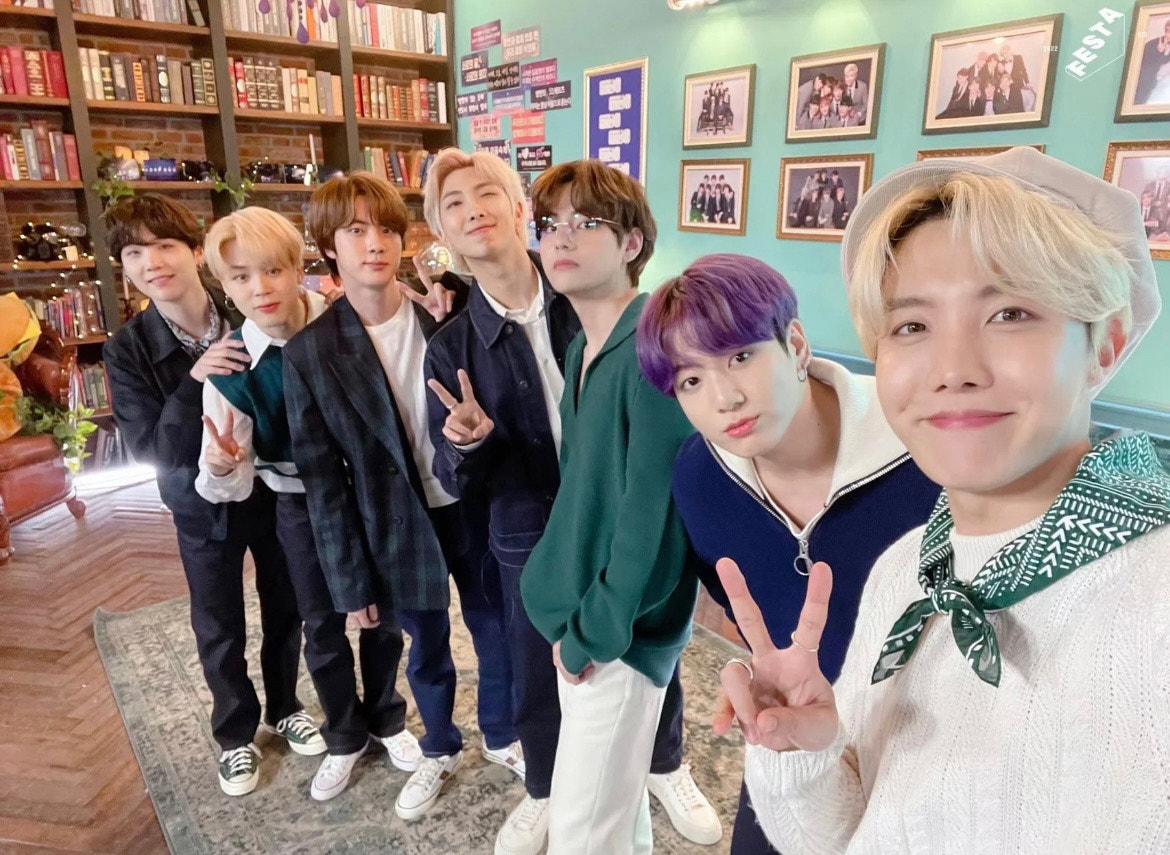 BTS Community Posts - Countdown to 2025.12.31 (Day 267) 💜BTS💜