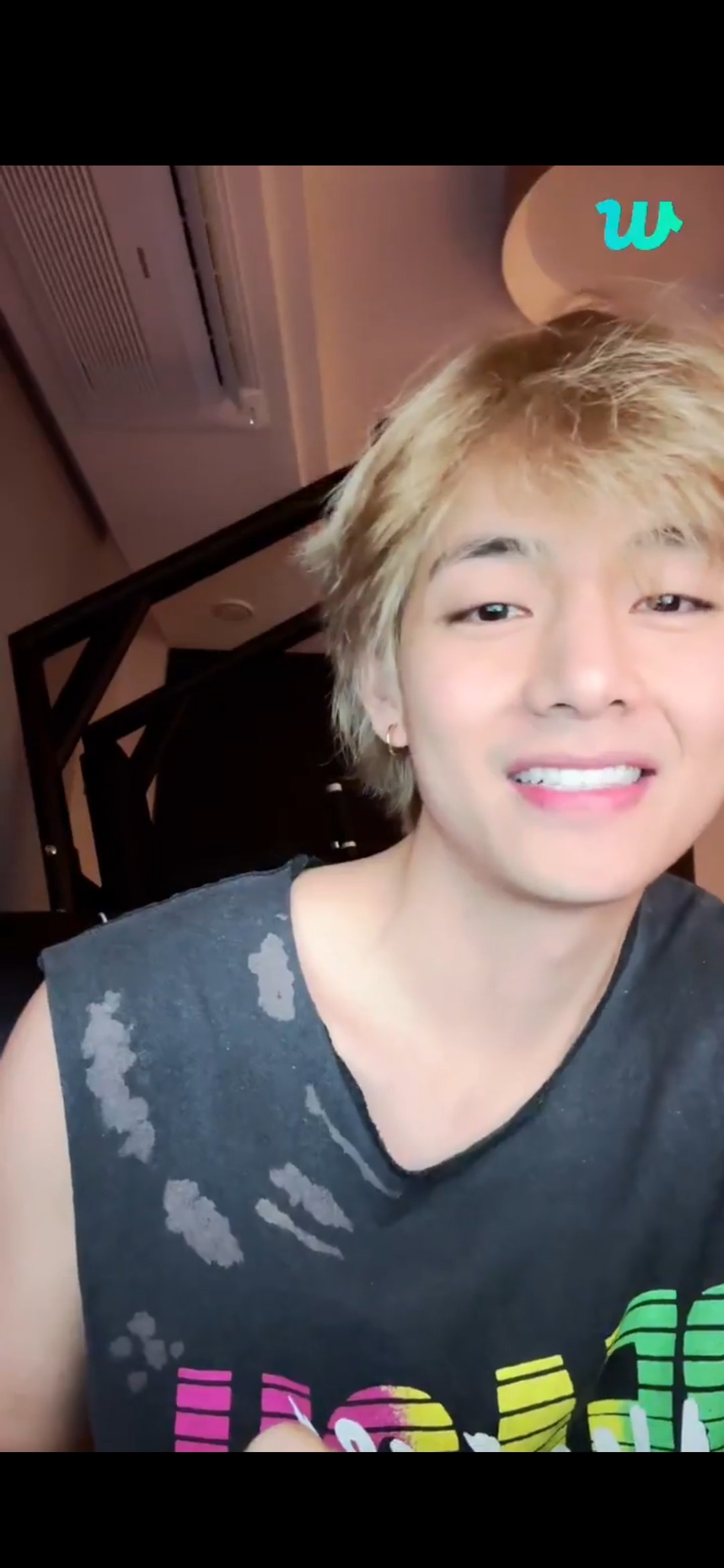 BTS 커뮤니티 포스트 - Hope you're okay and happy as always, V 💜 sorry, I ...