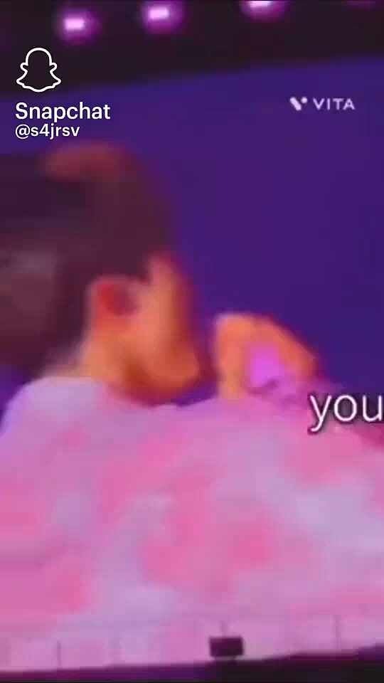 bts-community-post-plis-follow-me