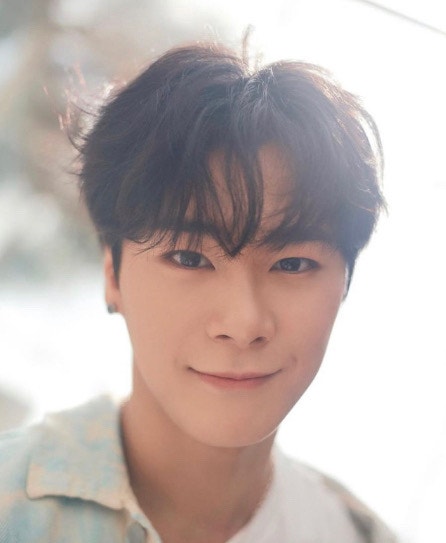 Weverse Zone Community Posts - #daily_pic_of_moonbin day 108