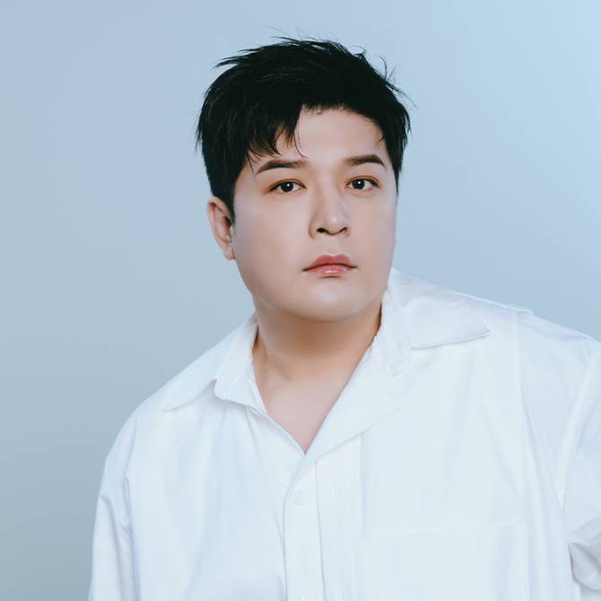 Most recent profile image for SUPER JUNIOR SHINDONG