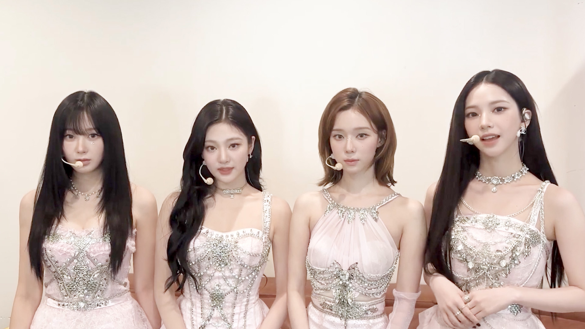 Weverse aespa Media - WELCOME MESSAGE from aespa Weverse aespa Media - WELCOME MESSAGE from aespa