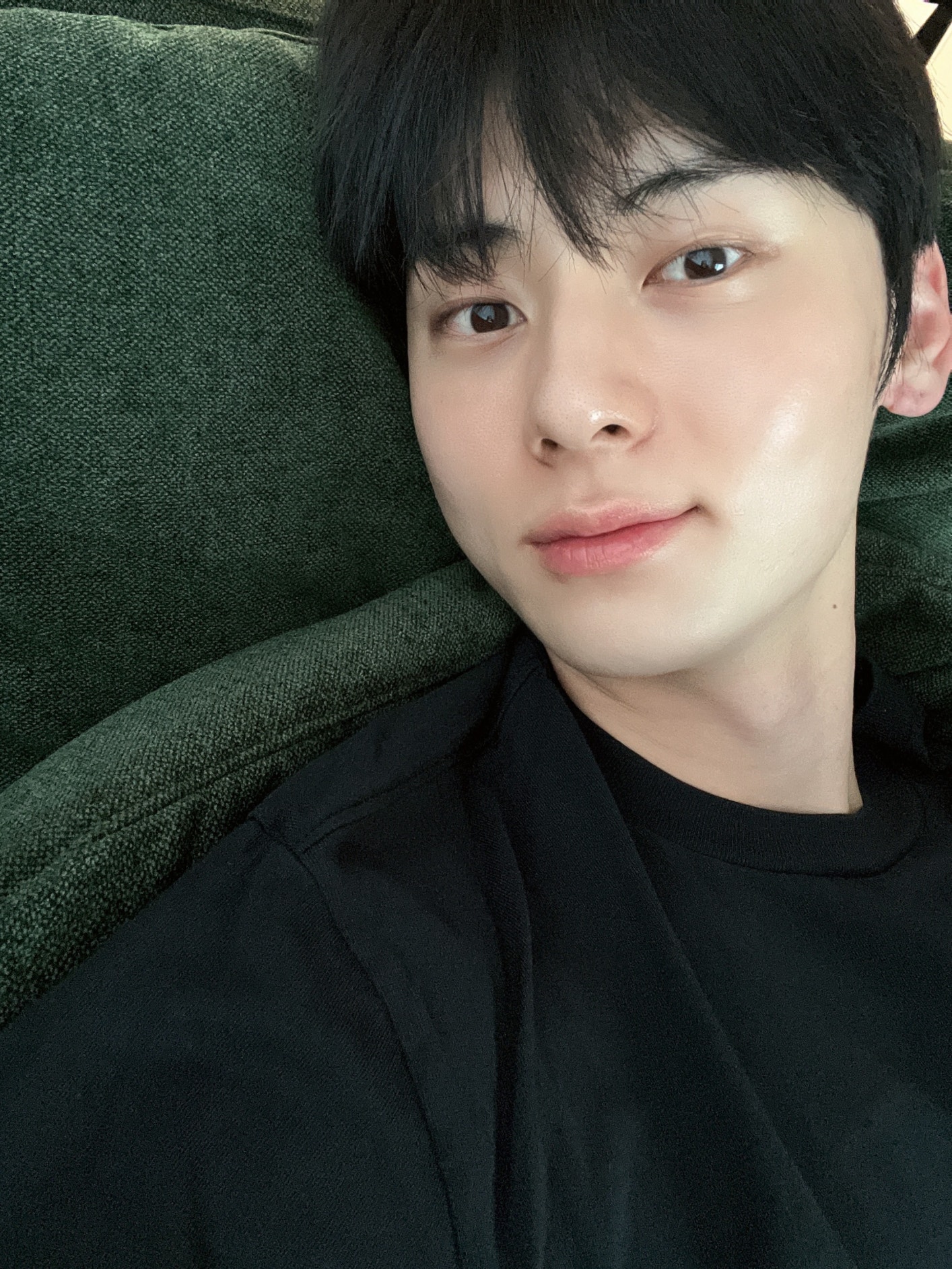 Hwang Min Hyun Community Posts 황도들🍑🧡 좋은 아침🌞 밥 잘 챙겨 먹자 오늘도😄