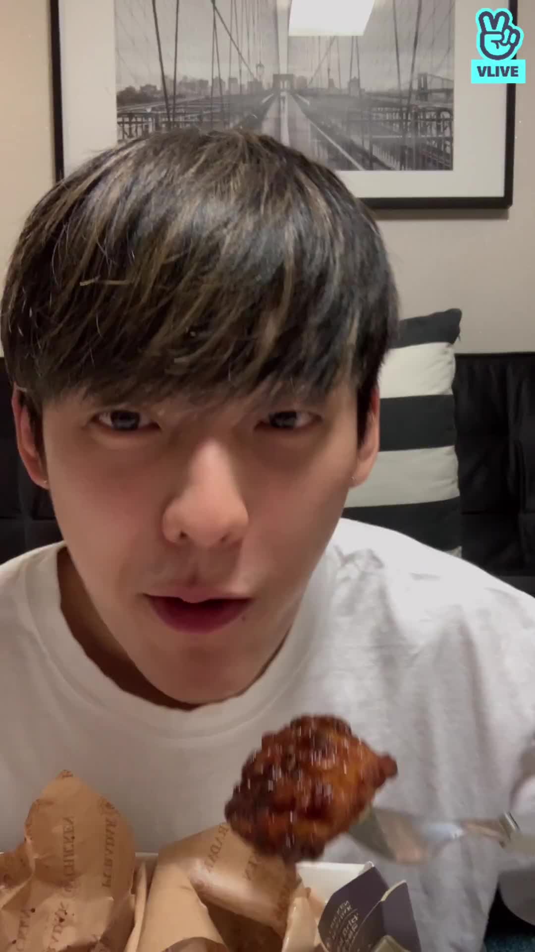 v-live-celebrating-btob-s-6th-japanese-debut-anniversary-minhyuk-ver